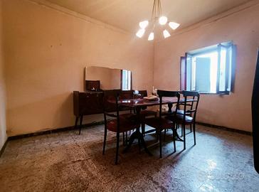 Appartamento di 180 m² con più di 5 locali e box a
