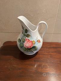 Brocca in ceramica con motivo floreale