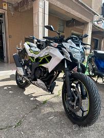 MOTO  KAWASAKI  Z 125