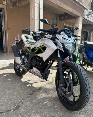 MOTO  KAWASAKI  Z 125