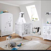 Culla,fasciatoio e armadio