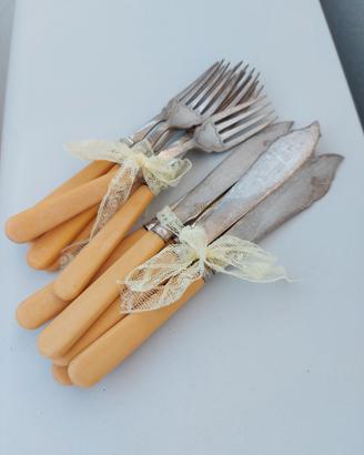 6 Forchette e 6 coltelli vintage