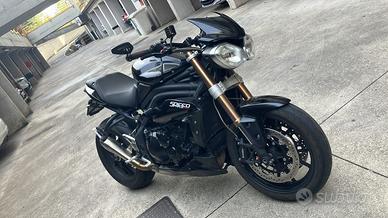 Triumph speed triple 1050
