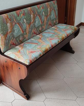 panca in legno imbottita con tavolo
