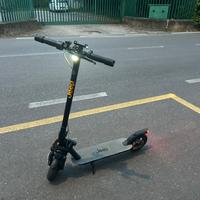 Monopattino elettrico jeep