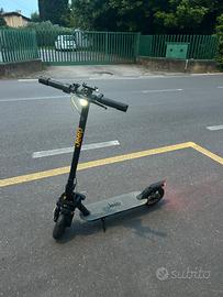 Monopattino elettrico jeep