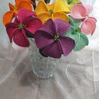 Fiori all'uncinetto lavorati a mano