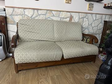 Divano letto con struttura in legno