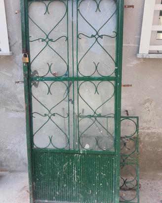 Porta cancello in ferro battuto + inferriate