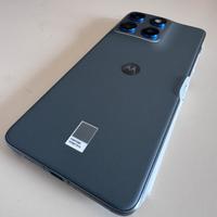 Motorola edge 70  12/512 scambi