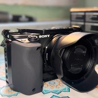 Sony alpha 6400 camera with 16-50mm lens