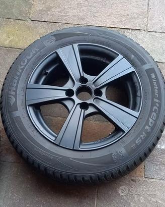 Set 4 cerchi in lega 15” e pneumatici