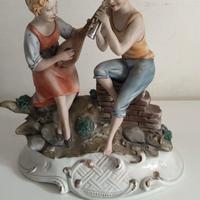 statuina in ceramica o porcellana a marca Fiera