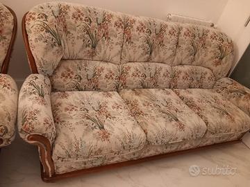 Divano robusto senza diffetti piu poltrona