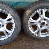 cerchio ford con prenumatici 4 stagioni 195/55 r15