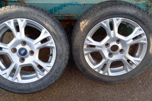 cerchio ford con prenumatici 4 stagioni 195/55 r15