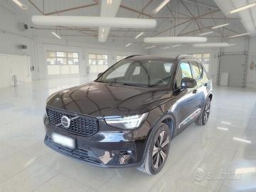 VOLVO XC40 T4 RECHARGE PLUG-IN AUTO ULTIMATE DARK 