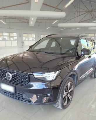 VOLVO XC40 T4 RECHARGE PLUG-IN AUTO ULTIMATE DARK 