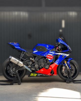 Yamaha R1 immatricolata / pronto pista