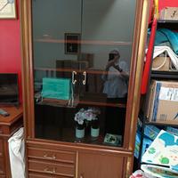 mobile vetrinetta in noce