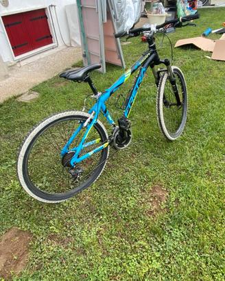Bicicletta Mountan Bike