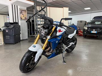 BMW F 900 R SPORT