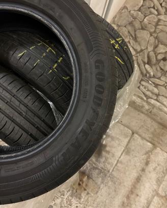 Pneumatici 185/65/15