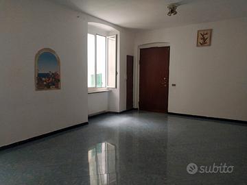Appartamento 85 m², piano basso con ascensore e ba