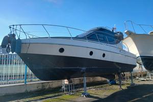 Striking 38 Fly Diesel Natante