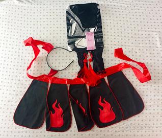 Set di costume/accessori da cosplay a tema anime