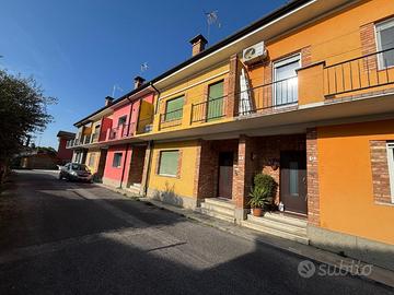 VILLETTA DI CENTRO CON GIARDINO ESCLUSIVO