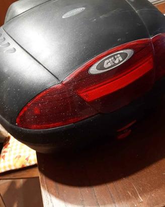 bauletto Givi con staffa e piastra