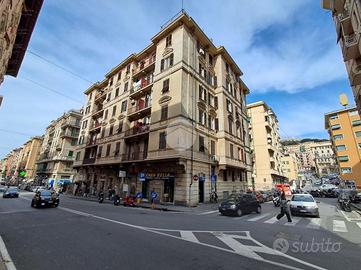 4 LOCALI A GENOVA