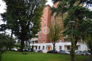 2 LOCALI A MILANO