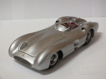 Mercedes W 136 R - 1/18 CMC