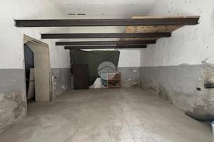 MONOLOCALE A CASAVATORE