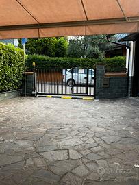 cancello carrabile elettrico e cancelletto