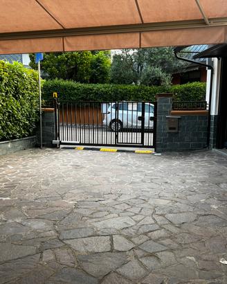 cancello carrabile elettrico e cancelletto