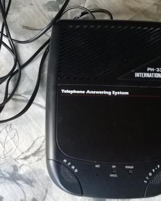 Segreteria telefonica con microcassetta