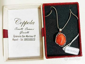 "Coppola" ciondolo in vero corallo- leggi annuncio