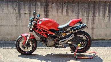 Monster 696 depotenziata a libretto