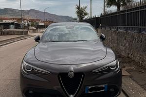 Stelvio anno 2018 2.2 210cv mod.veloce