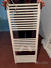 2 Scaldasalviette elettrici