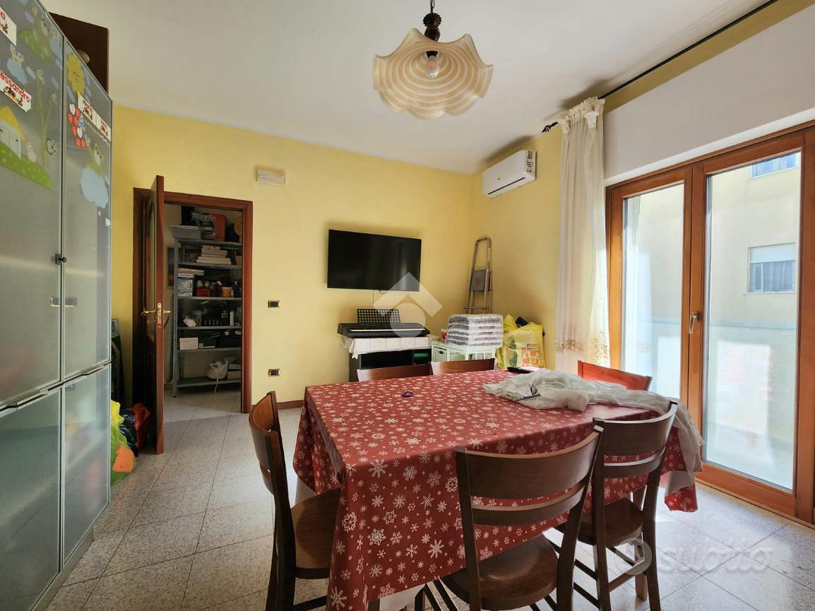 3 LOCALI A CATANZARO - Vista 6