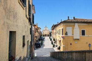 6 LOCALI A POGGIO CATINO