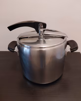 pentola a pressione lagostina 