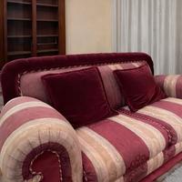 Eleganti Divani classici in velluto