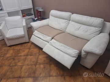 Divano in pelle bianca