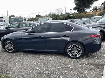 Alfa Romeo Giulia 2.2 Tdi Super - Garanzia 12 mesi
