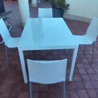 Tavolo Bontempi allungabile con 4 sedie